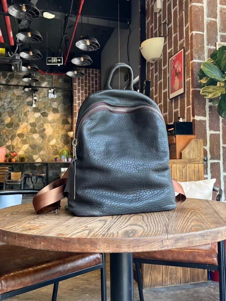 حقيبة ظهر كاجوال من جلد الغنم  - مراجعة Leather Work Bag Men وسعره