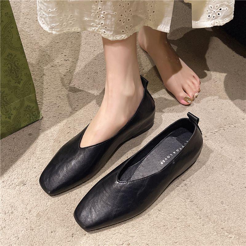 أحذية نسائية أنيقة من الجلد ال - مراجعة Leather Work Heels وسعره
