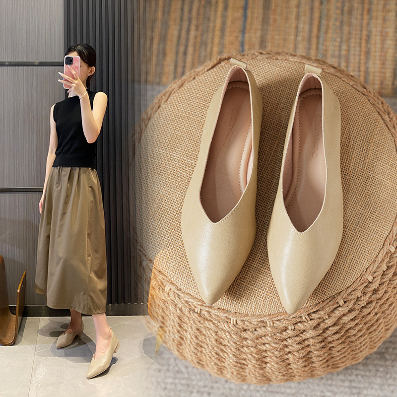 أحذية نسائية جديدة للربيع والخ - مراجعة Leather Work Heels وسعره
